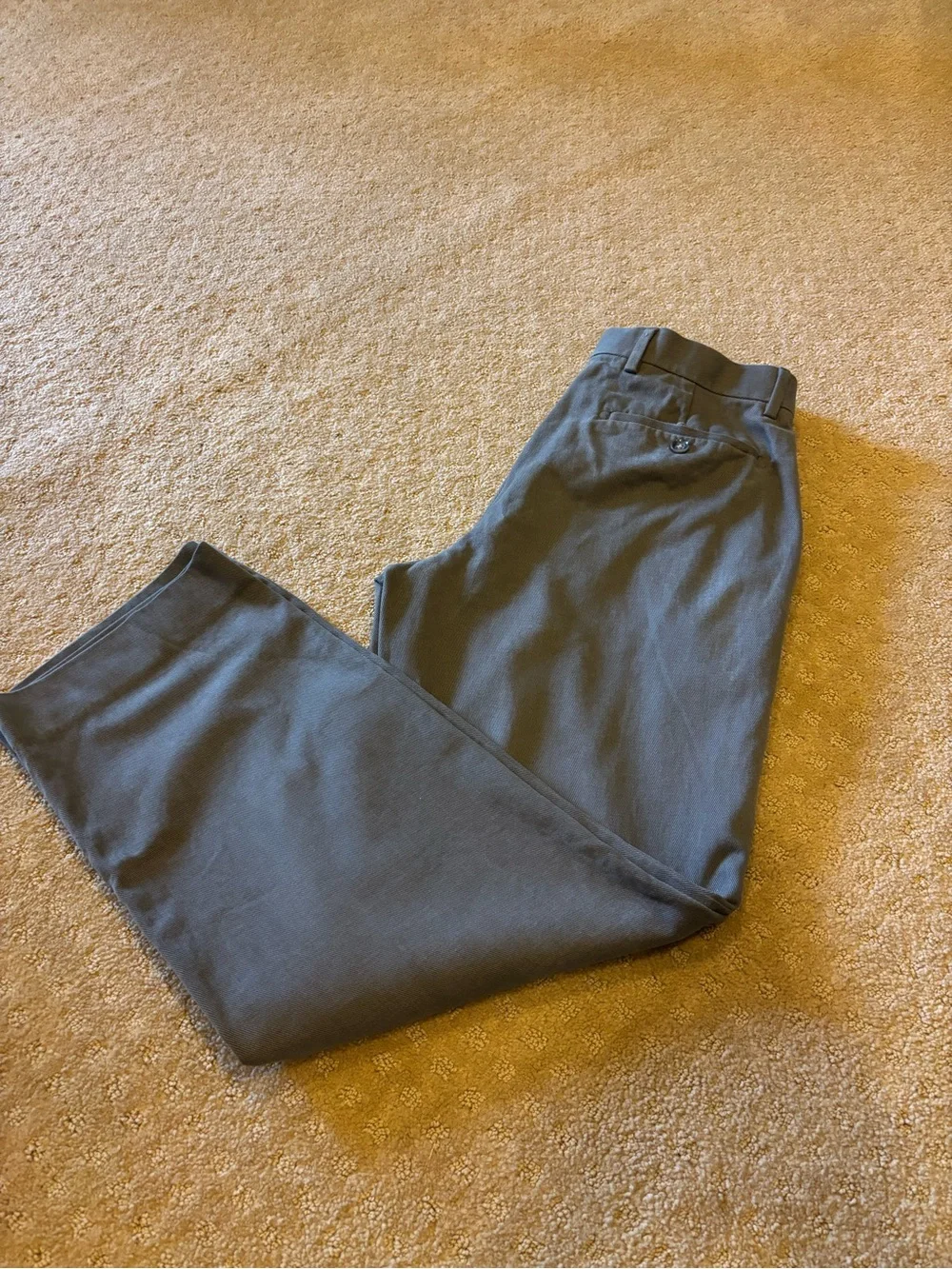 Banana Republic Modern Fit Flat Front Men's Gray  Pants - 32x30